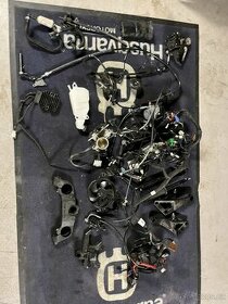 Díly Vitpilen/Svartpilen/Duke