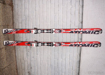 Obřačky carvingové lyže 182 cm Atomic Race GS 10, bezvadné.