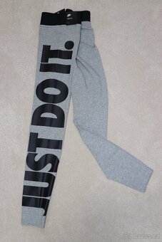 Nové dámské sportovní legíny NIKE - JUST DO IT