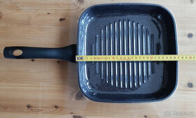 NOVÁ - Hluboká grilovací pánev VIVESS 26x26x6 cm