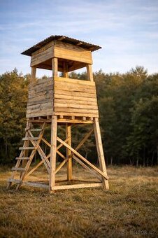 Myslivecký posed/ kazatelna