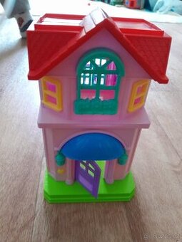 KDO SI PRIJDE PRVNI MA