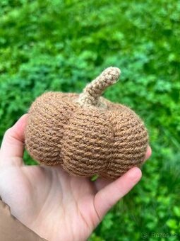 Háčkovaná hračka - podzimní dýně