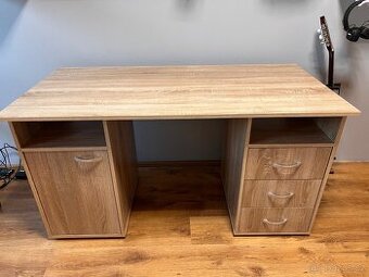 Prodám psací stůl s úložným prostorem