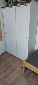 HAUGA Šatní skříň s posuvnými dveřmi - 1
