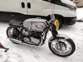 Norton 650 Triton