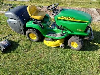 Sekaci zahradní traktor John Deere LTR 180