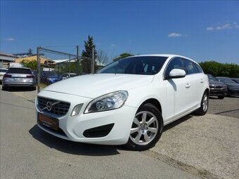 Volvo V60 1,6 D DIGI AC, SERVIS, 1.MAJ
