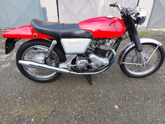 Norton Comando 750