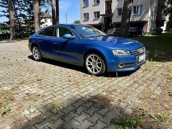 Audi A5 2.0 Tfsi 2010 180Tkm, pěkný stav, bohužel nechytá