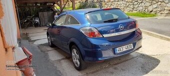 Náhradní díly. Opel Astra H