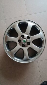 Kola Škoda Octavia 1 originál