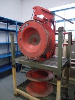 naviják na protah kabelů