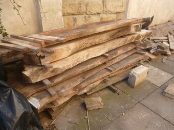 ořechové fošny vzduchosuché