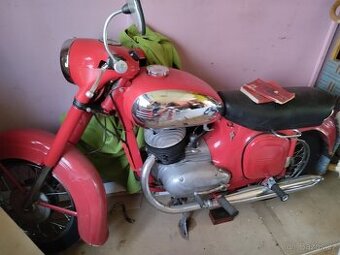 Jawa 250, typ 559 po renovaci,včetně SPZ,TP