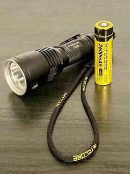 Taktická svítilna Nitecore CU6 - 1