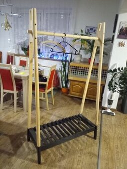 Věšák na oblečení