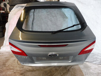 Prodám díly z nebouraného FORDU MONDEO 2,0i16V, rv:2008