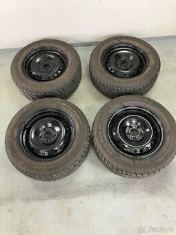 Zimní pneu 235/60/R16 H + plech.disky