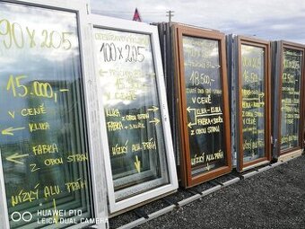 dveře celoprosklené