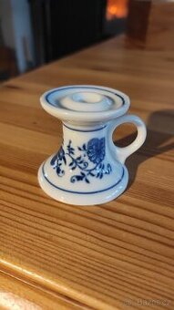 Malý svícen cibulákový