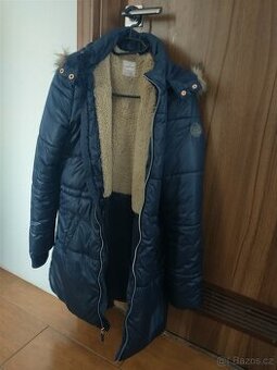 Zimní holčičí kabát Esprit 170/176