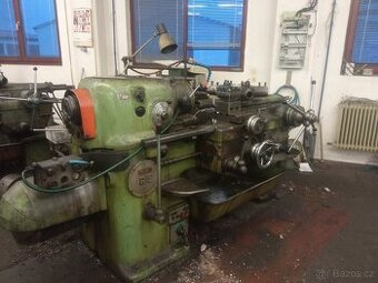 Soustruh revolverový