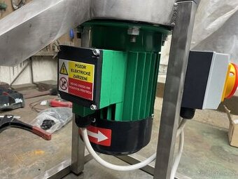 Elektromotor  přírubový 0,75 Kw  2840 ot.