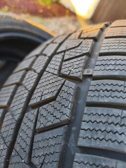 Zimní Pneu 235/50 R19 Peugeot 5008