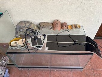Prodám vybavení do teraria