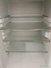 lednička, chladnička Liebherr 160 L, displej