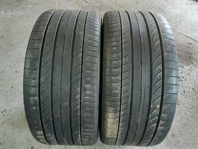 275/35R20