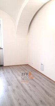 Pronájem kanceláře o rozloze 13,8 m2 , ulice K Radotínu , Pr