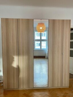 Šatní skříň IKEA Pax (236/225/58) s osvětlením