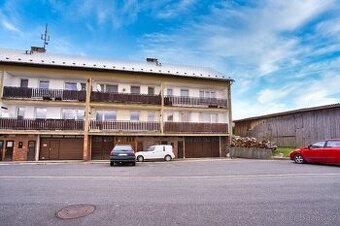 Prodej bytu 3+1, Paseka, 75 m2, včetně garáže, zahrádky a dv