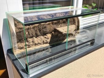 Terárium 60cm s 3D stěnou
