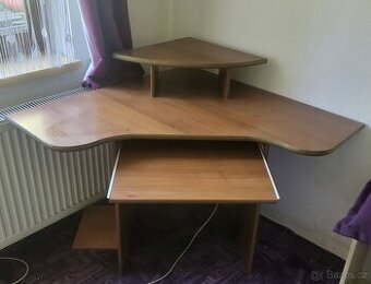 Pc stůl