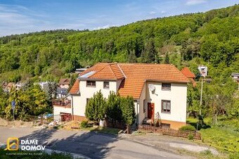 Prodej rodinného domu 5+1 (220 m2) s pozemkem 572 m2 - Luhač - 1