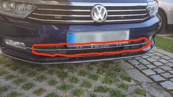 Passat B8 chromovana lišta středové mřížky