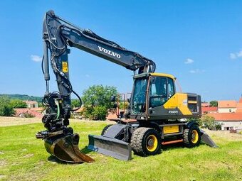 Kolové rypadlo Volvo EW220E