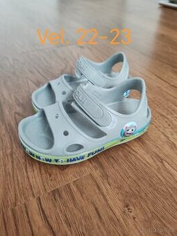 Nové dětské sandálky vel 22-23