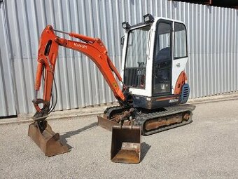 Bagr Kubota KX41-3V - hydr. svahovka, roztahovací podvozek