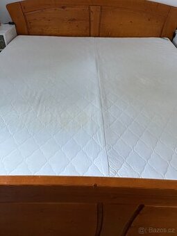 Manželská postel 180cm z masivu + matrace