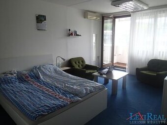 Prodej bytu 3+1, 72 m2, lodžie, sklep, 6.NP, Plzeňská ulice,
