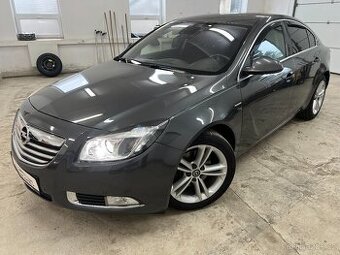 Opel Insignia 2.0 TURBO 162KW ALU PDC XENONY NAVIGACE