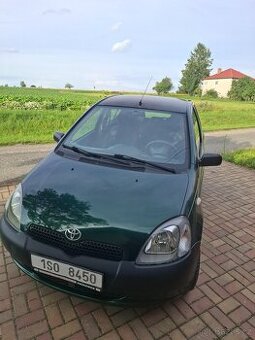 Toyota Yaris 1.0 benzín