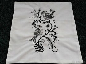 2x VYŠÍVANÉ POVLAKY NA POLŠTÁŘKY - PTÁČKOVÉ - POLŠTÁŘ
