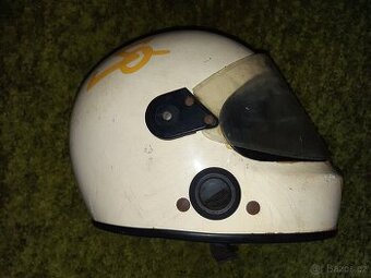Retro helma