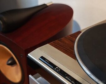 Gramofon Pioneer  s garancí stavu