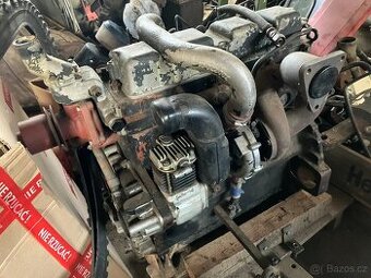 Motor na Zetor 8540, případně blok s klikou na 10540